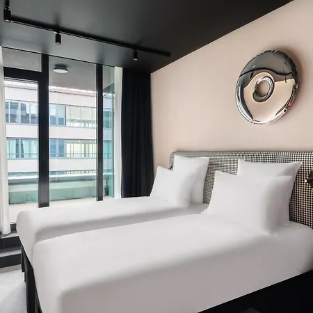 Tribe Stadium Hotel 4*
