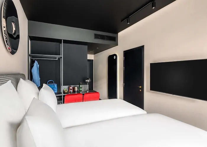 Tribe Stadium Hotel 4*