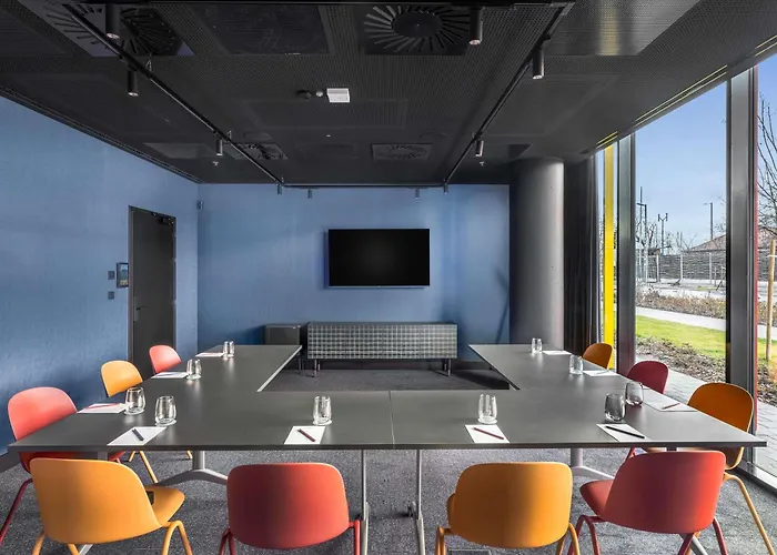 Tribe Stadium 호텔 4*