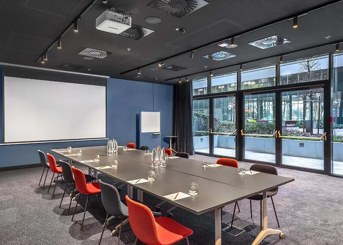 Tribe Stadium Otel 4*