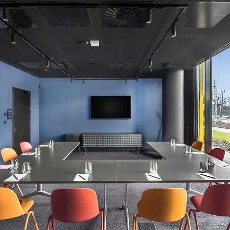 Tribe Stadium Hotel 4*