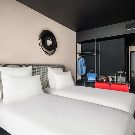 Tribe Stadium Hotel 4*